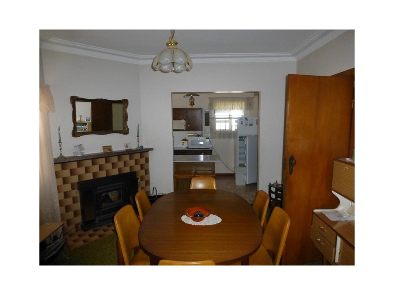 83 Victoria Street, Parkes NSW 2870