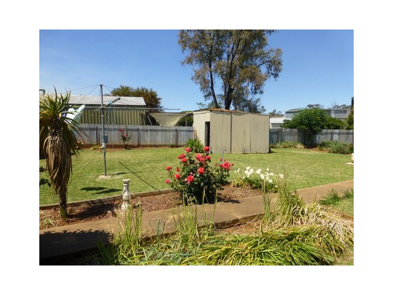 83 Victoria Street, Parkes NSW 2870