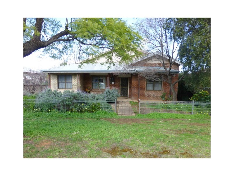 35 Mitchell Street, Parkes NSW 2870
