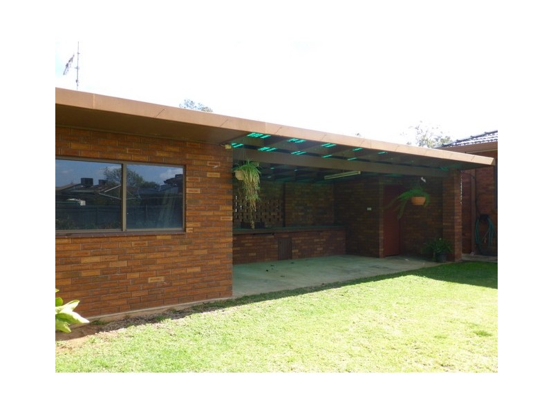 51 Brolgan Road, Parkes NSW 2870