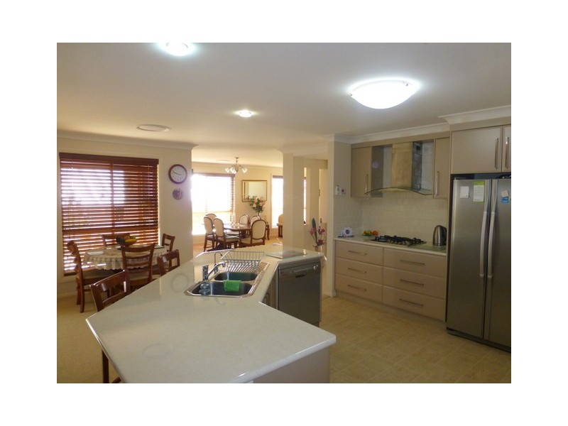 25 Alder Avenue, Parkes NSW 2870