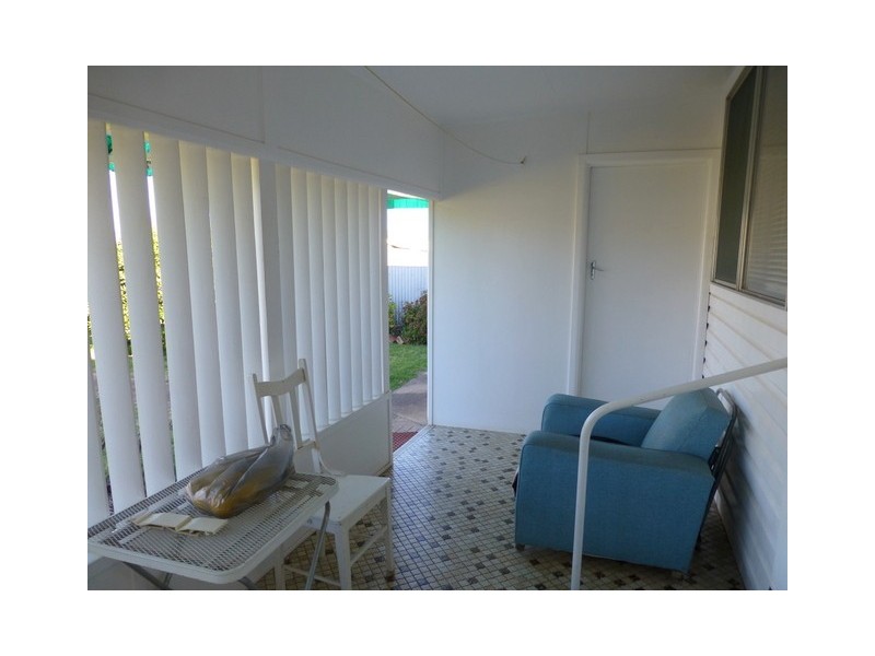 9 Armstrong Street, Parkes NSW 2870