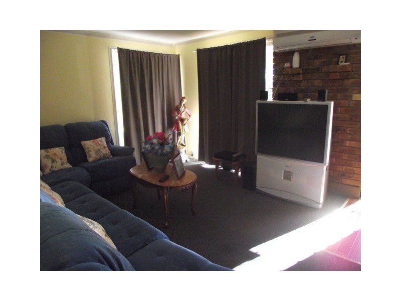 5 Westcott Crescent, Parkes NSW 2870