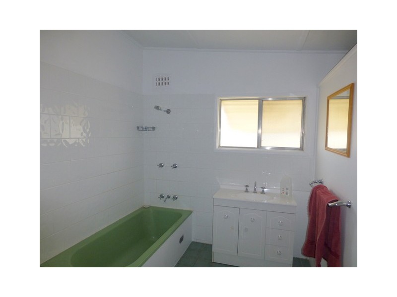 26 Webb Street, Parkes NSW 2870