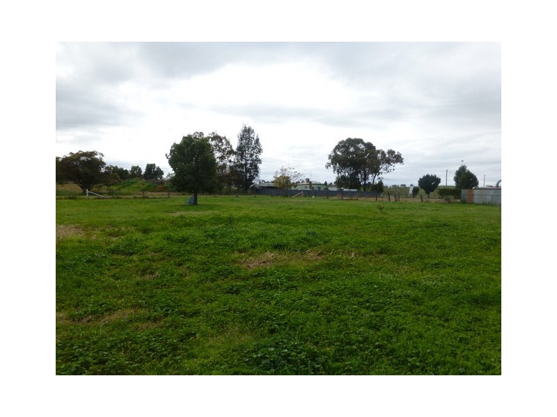 26 Webb Street, Parkes NSW 2870