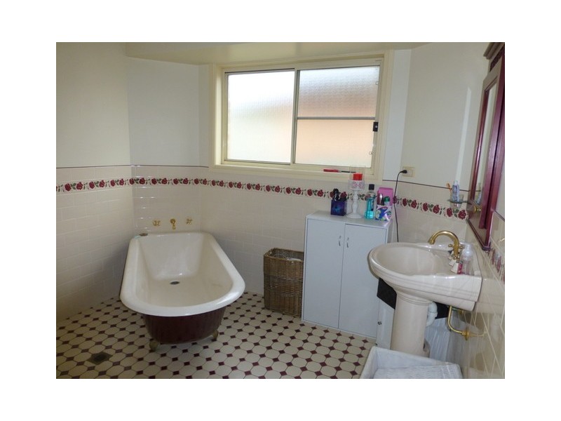 3 John Curtin Street, Parkes NSW 2870
