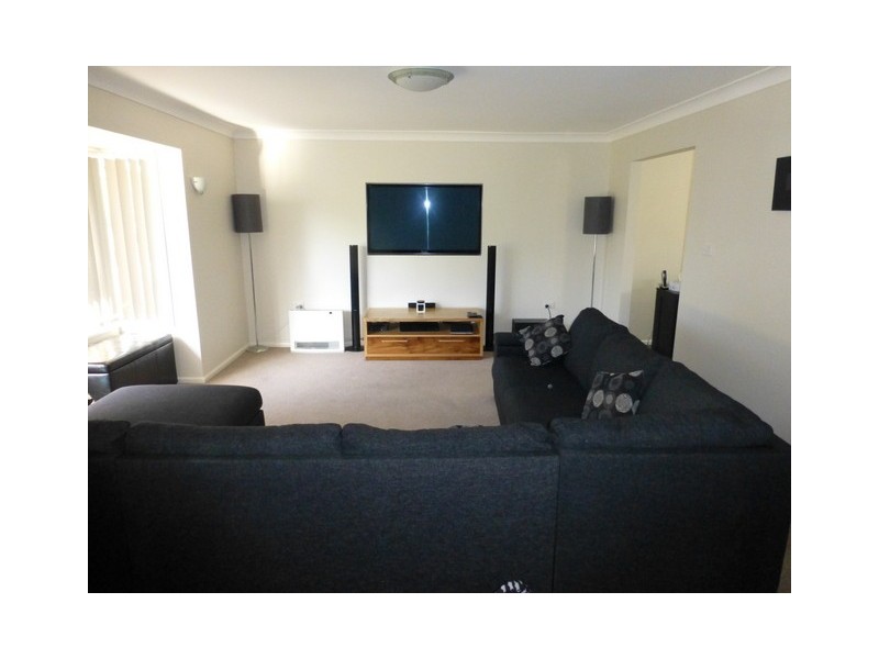 11 Hodges Street, Parkes NSW 2870