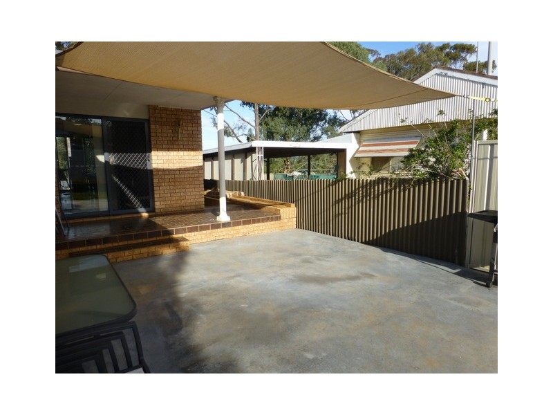 11 Hodges Street, Parkes NSW 2870