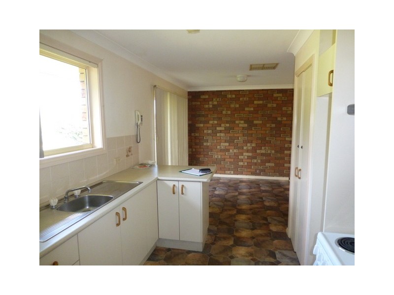 5 Hazelbank Avenue, Parkes NSW 2870