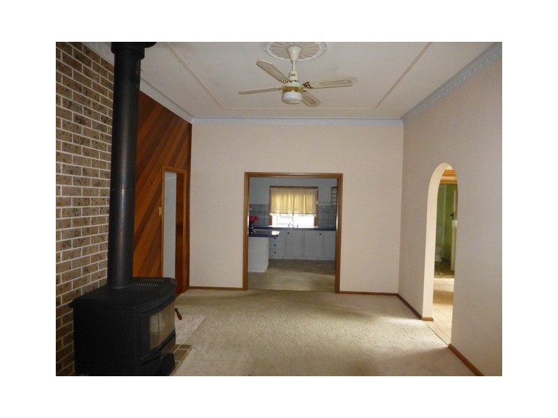 28 May Street, Parkes NSW 2870