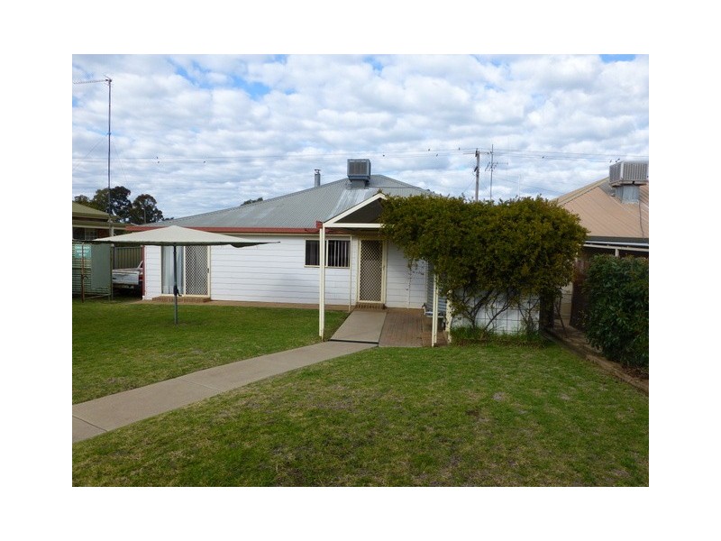 28 May Street, Parkes NSW 2870