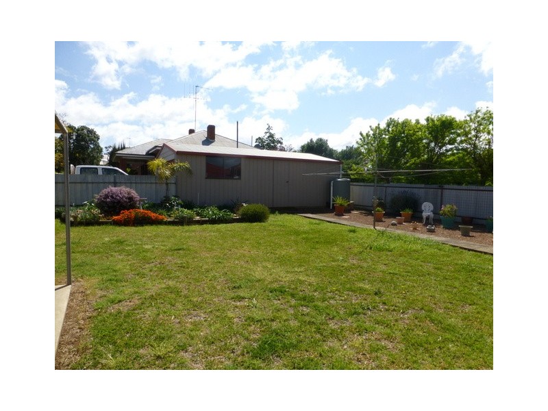 42 Bushman Street, Parkes NSW 2870