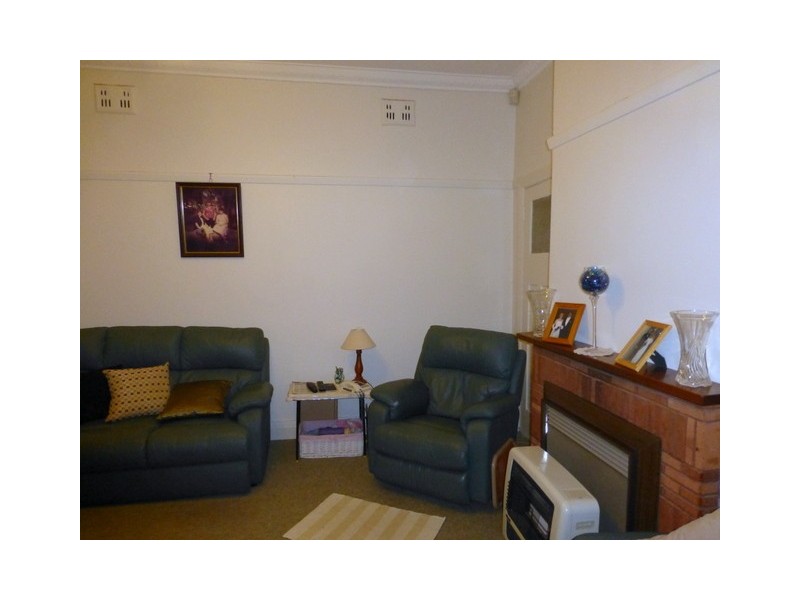 42 Bushman Street, Parkes NSW 2870