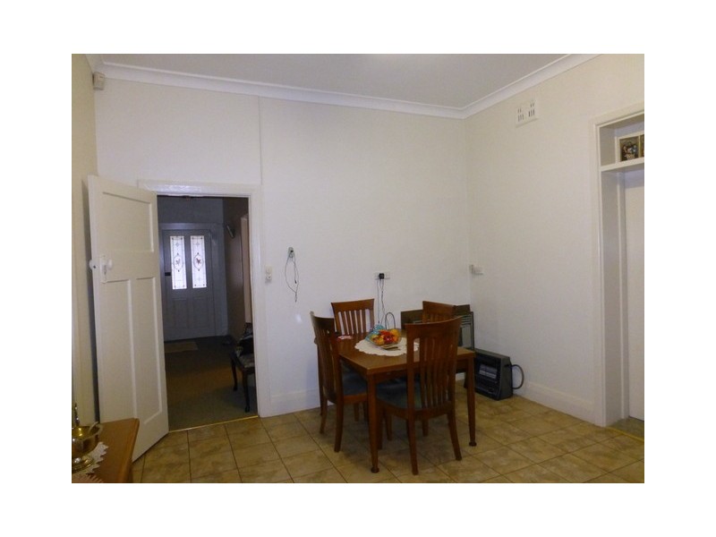 42 Bushman Street, Parkes NSW 2870