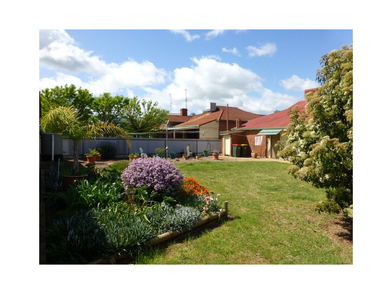 42 Bushman Street, Parkes NSW 2870