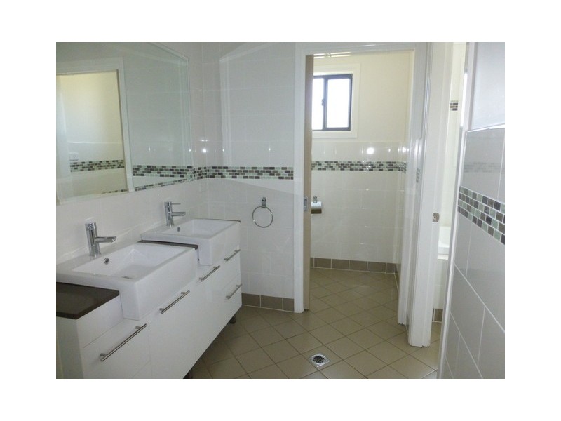 14 Glengowrie Close, Parkes NSW 2870