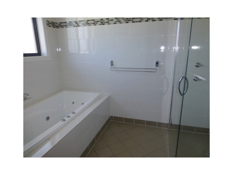 14 Glengowrie Close, Parkes NSW 2870