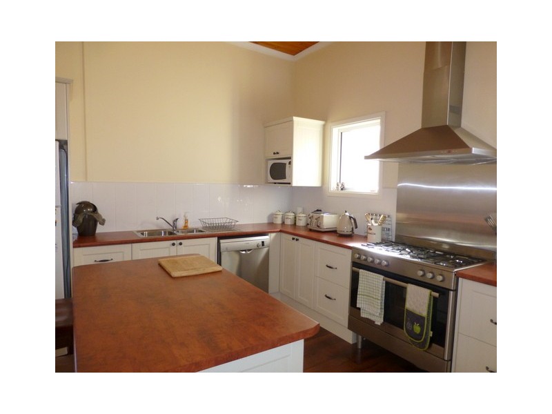 32 Elizabeth Street, Parkes NSW 2870