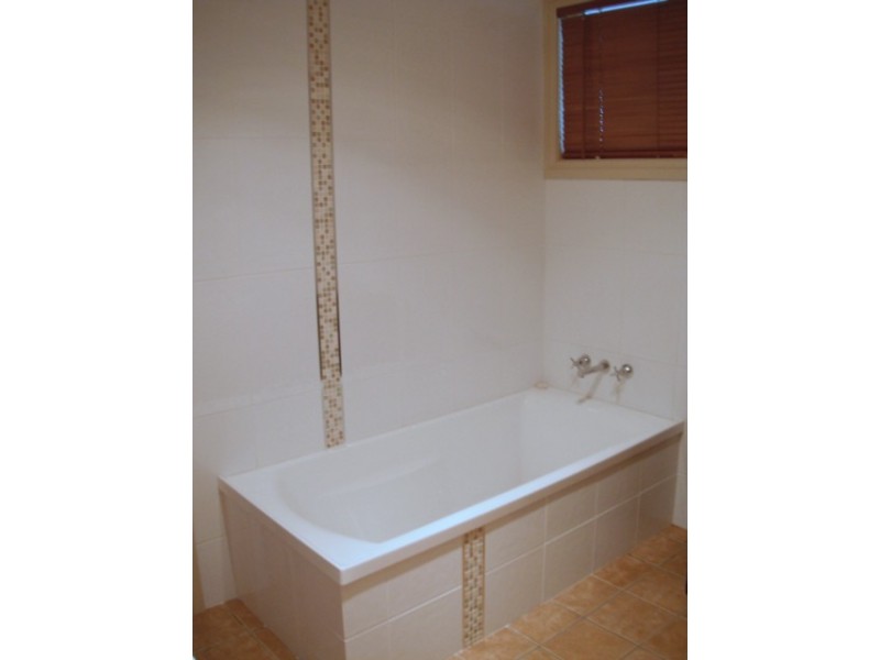 63 Woodward Street, Parkes NSW 2870