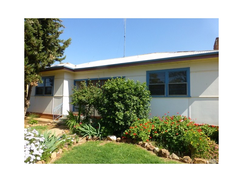 48 Close Street, Parkes NSW 2870