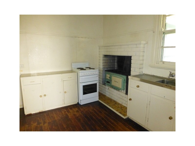 48 Close Street, Parkes NSW 2870