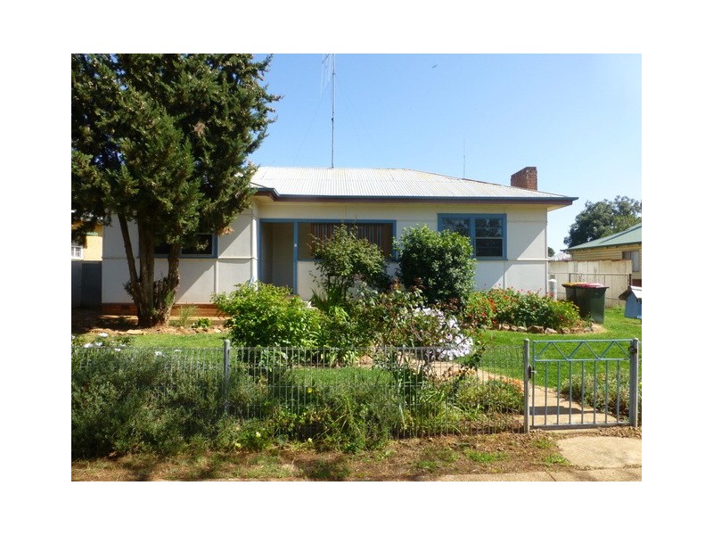 48 Close Street, Parkes NSW 2870