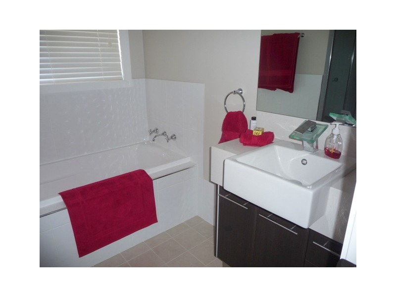 8 Vaucluse Place, Parkes NSW 2870