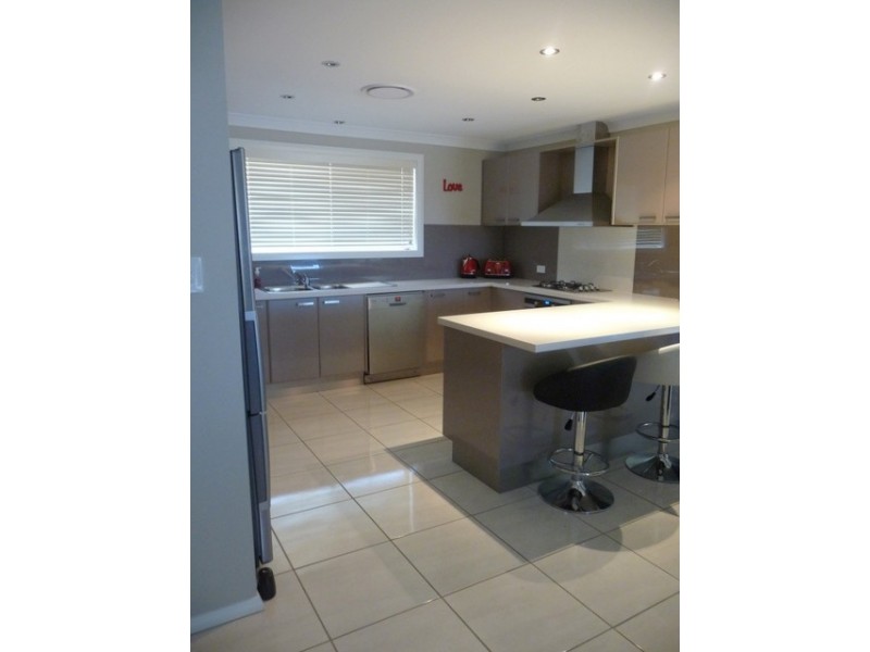 8 Vaucluse Place, Parkes NSW 2870