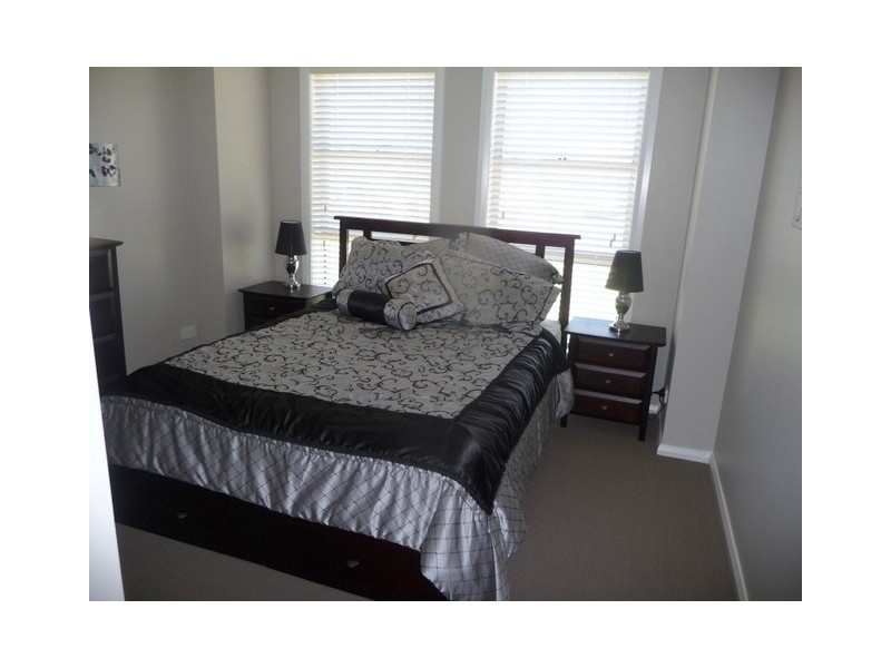 8 Vaucluse Place, Parkes NSW 2870