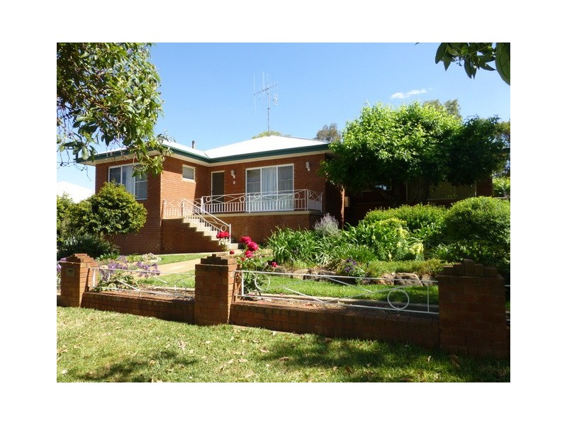 24 Wentworth Street, Parkes NSW 2870