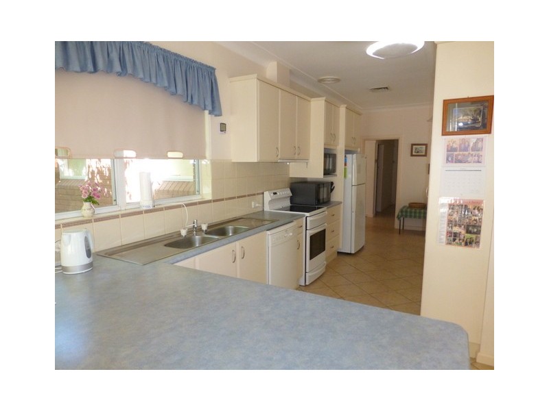 24 Wentworth Street, Parkes NSW 2870