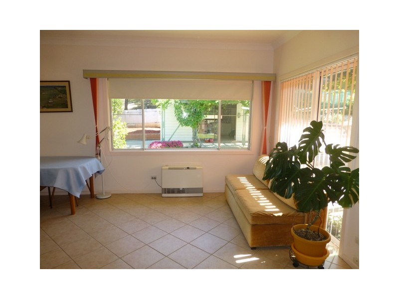24 Wentworth Street, Parkes NSW 2870