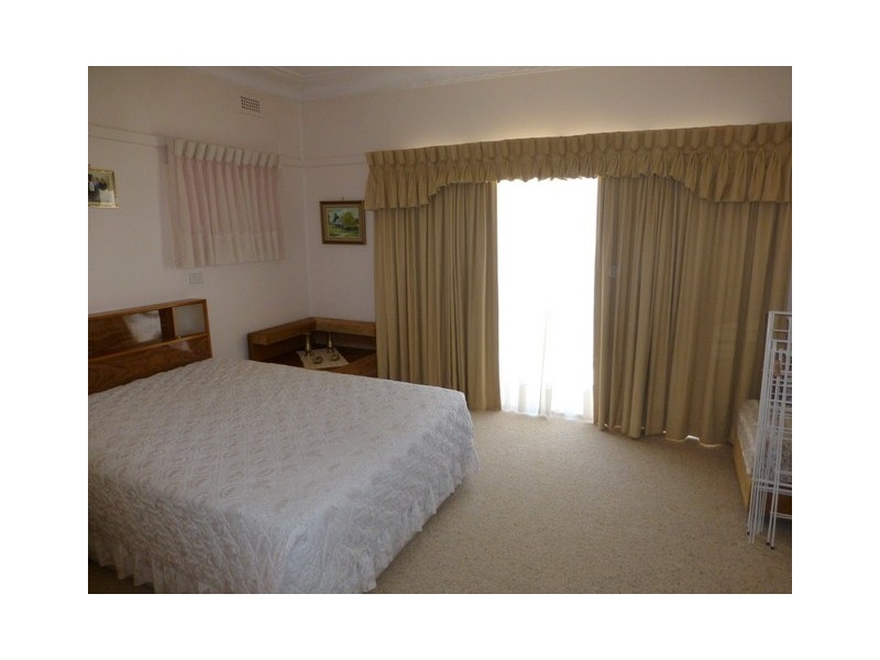 24 Wentworth Street, Parkes NSW 2870