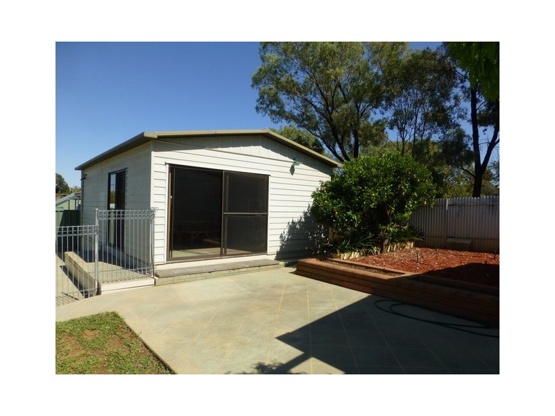 24 Wentworth Street, Parkes NSW 2870