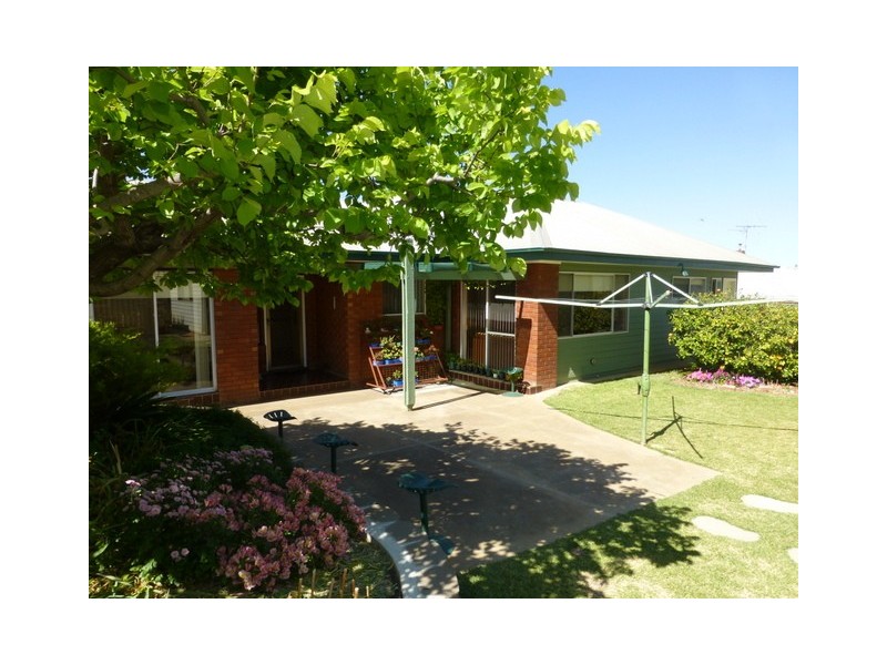 24 Wentworth Street, Parkes NSW 2870
