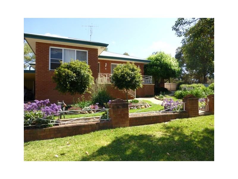 24 Wentworth Street, Parkes NSW 2870