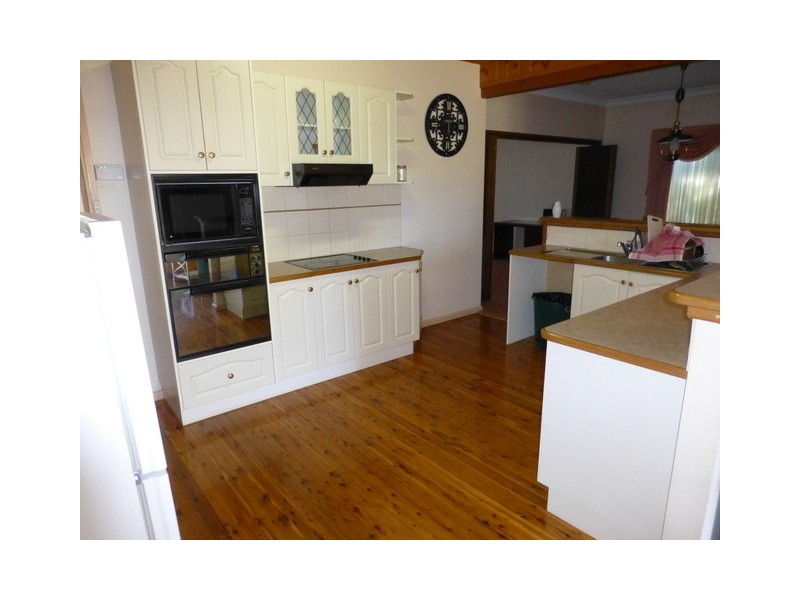 6 Dugga Street, Peak Hill NSW 2869