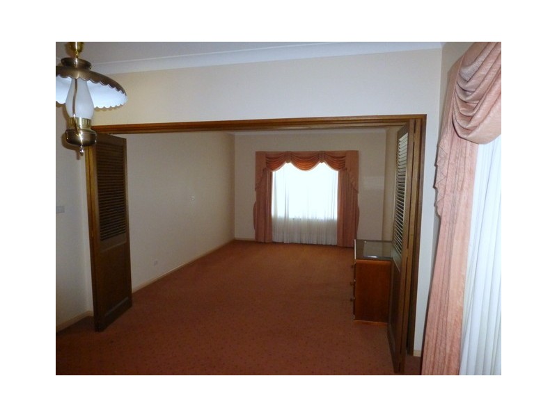 6 Dugga Street, Peak Hill NSW 2869