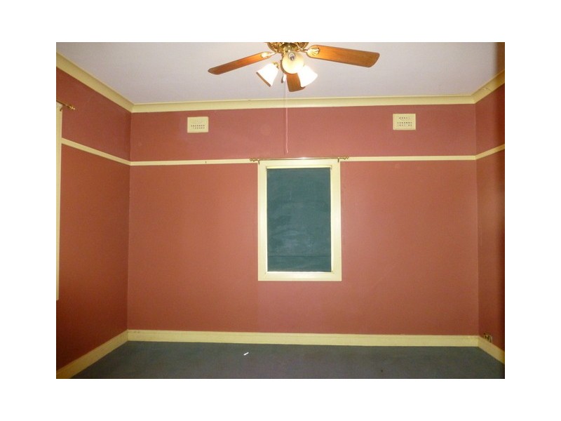 5 East Street, Parkes NSW 2870