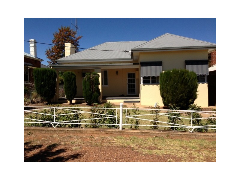 15A Bogan Street, Parkes NSW 2870