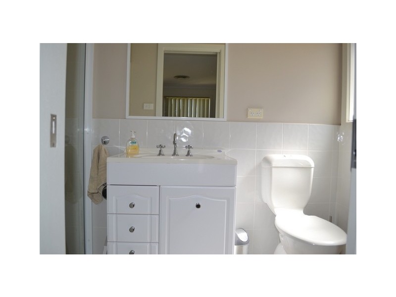 12 Noonan Street, Parkes NSW 2870