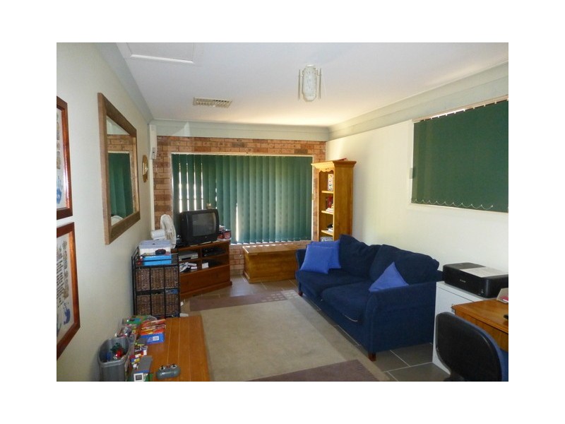 15 Thomas Tom Cres, Parkes NSW 2870