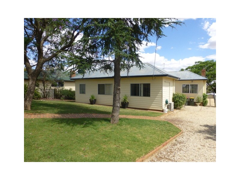 49 Rose Street, Parkes NSW 2870