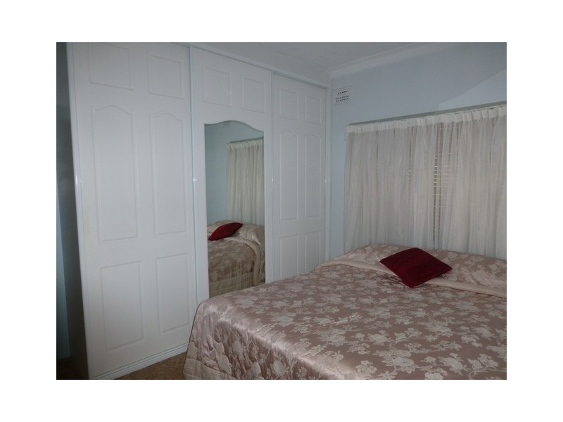 24 Armstrong Street, Parkes NSW 2870