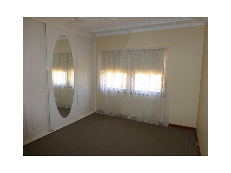 27 Mitchell Street, Parkes NSW 2870