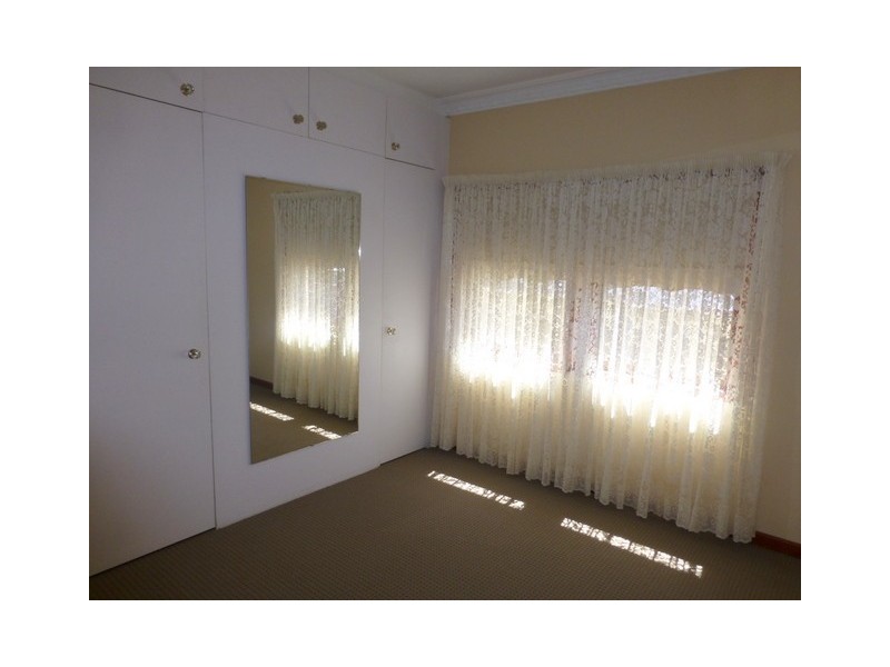 27 Mitchell Street, Parkes NSW 2870