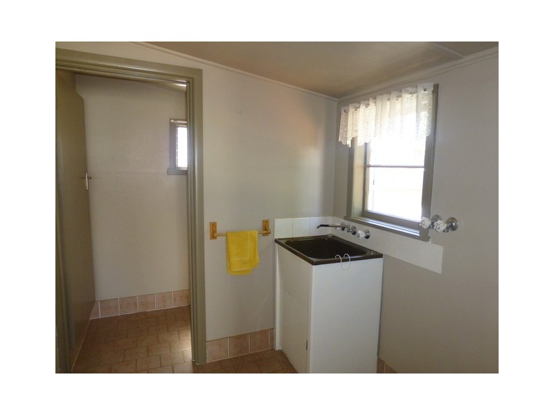 27 Mitchell Street, Parkes NSW 2870