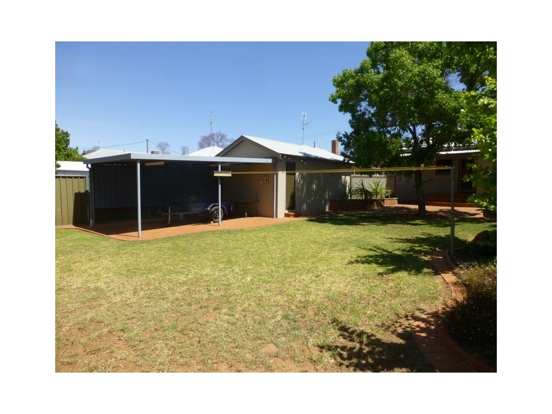 27 Mitchell Street, Parkes NSW 2870