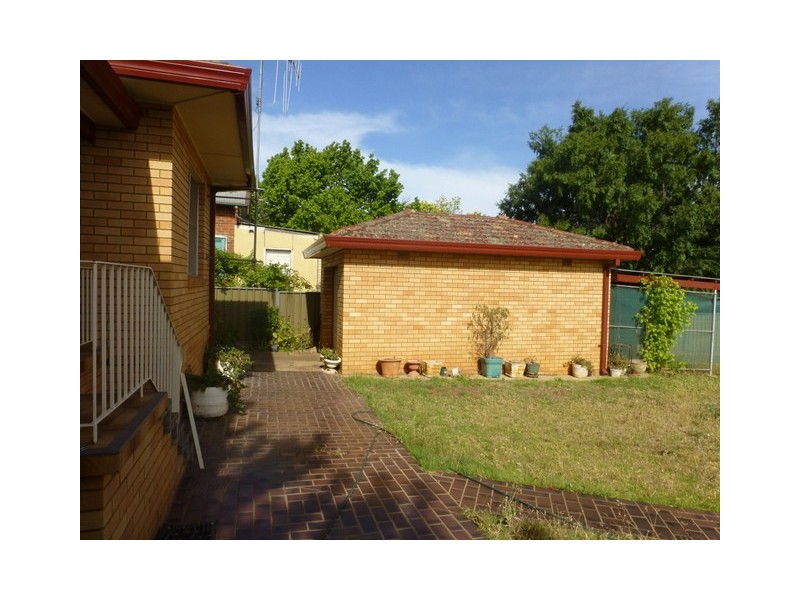 37 Mitchell Street, Parkes NSW 2870
