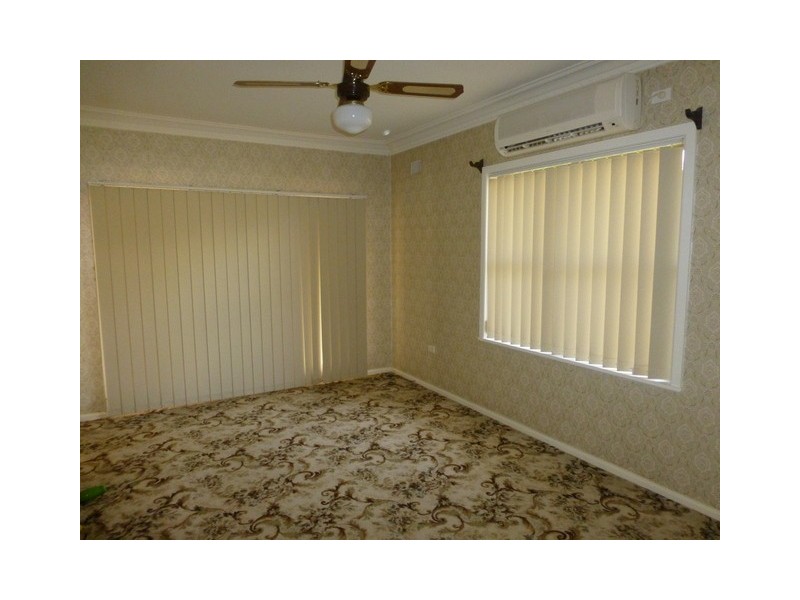 37 Mitchell Street, Parkes NSW 2870